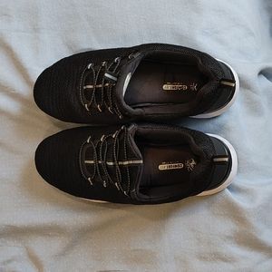 Sketchers Sneakers